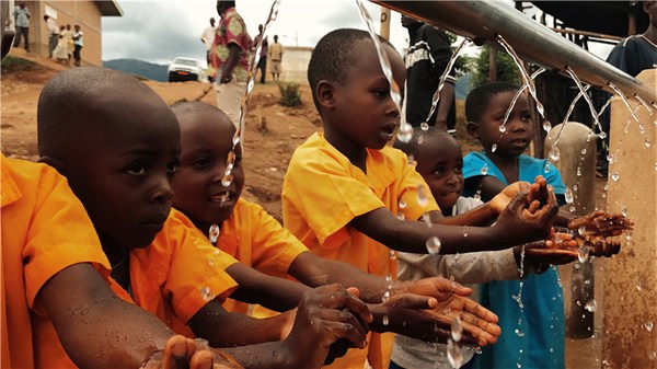古驰响应世界水日 为布隆迪妇女儿童带来安全水源
