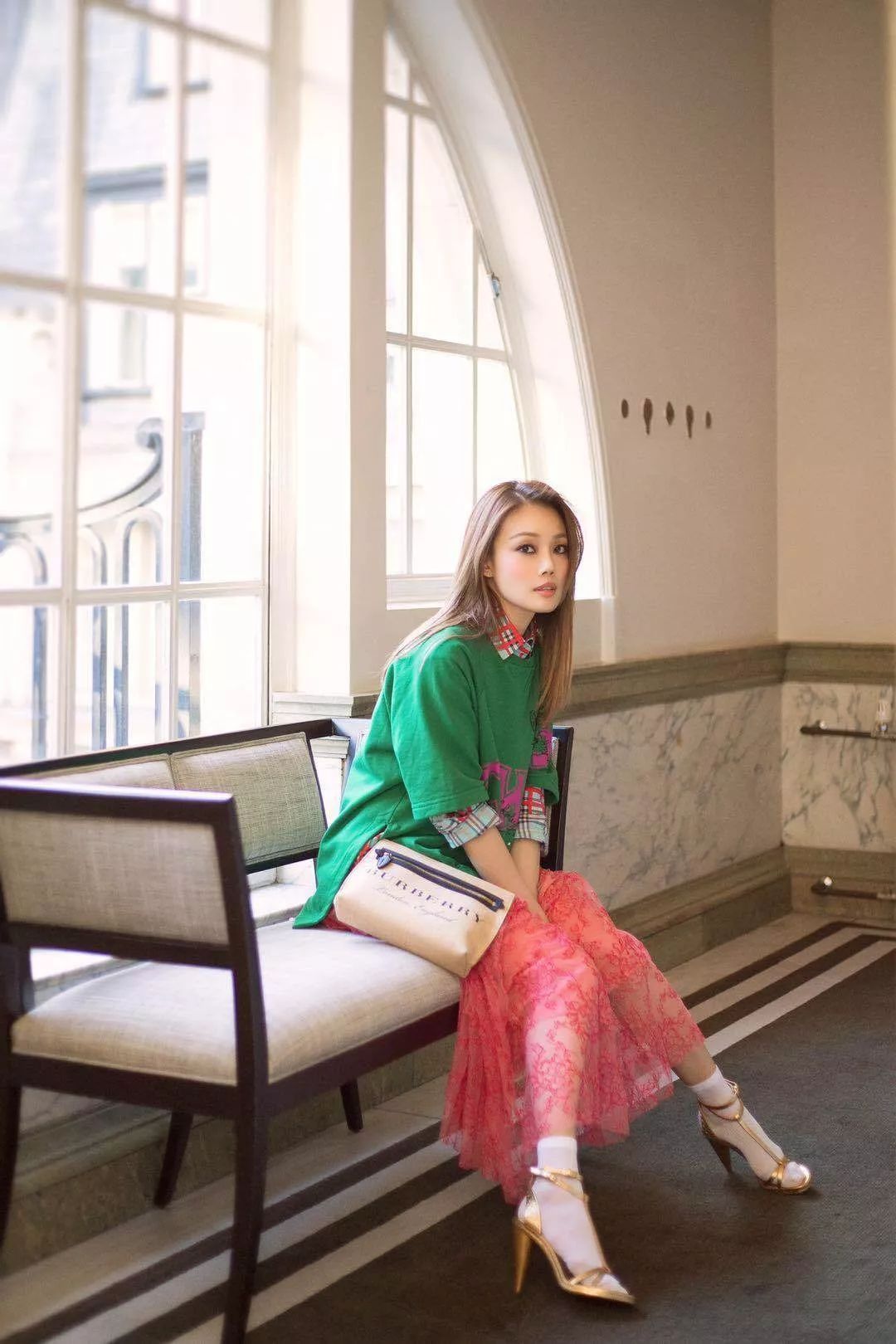 景美甜这套浅蓝色印花长裙有印象,简直就是仙女本仙了!