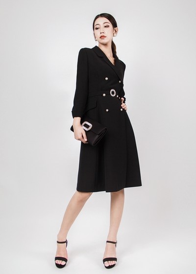 姚领秋冬优雅女人的穿搭 尽展时尚浪漫(图2)